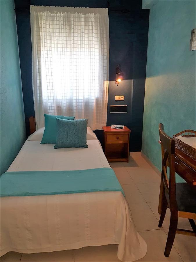 Hotel Carvajal Torrejón el Rubio Esterno foto